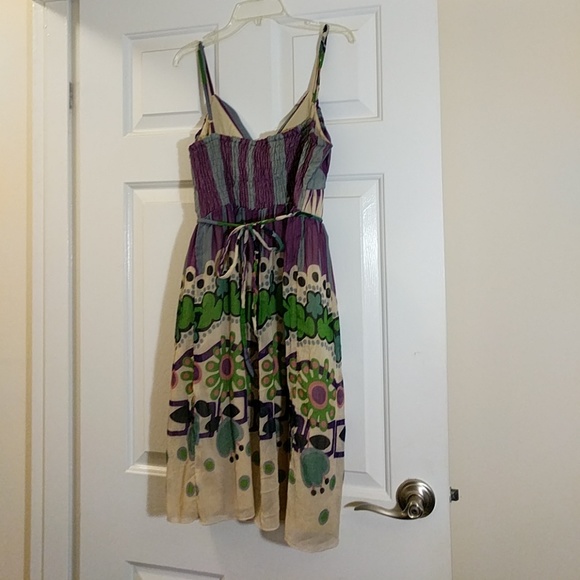 Flowy dress w/ tie string - Picture 3 of 7